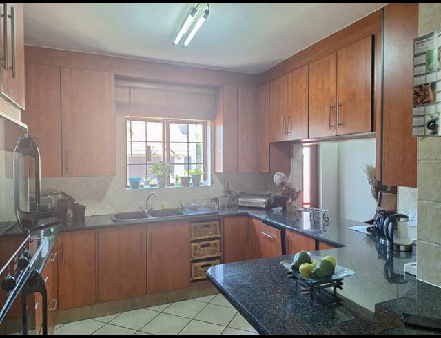 3 BEDROOM HOUSE FOR SALE IN DALVIEW